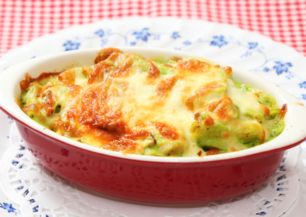 おいしく栄養チャージ！小松菜のミルキーグラタン